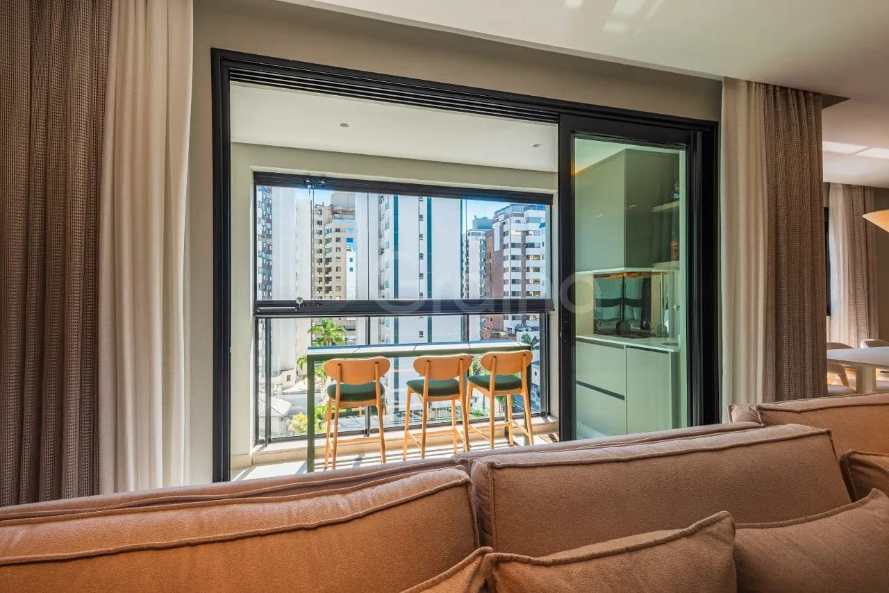 Apartamento para venda com 3 dormitórios em Centro com 180 m² — foto 4