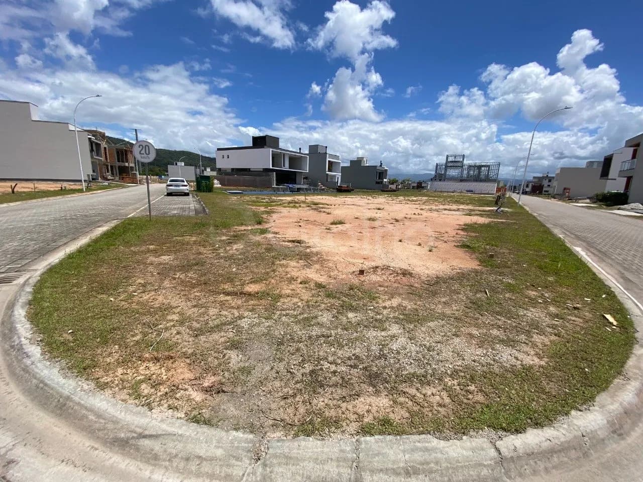 Terreno para venda em Deltaville com 279 m²