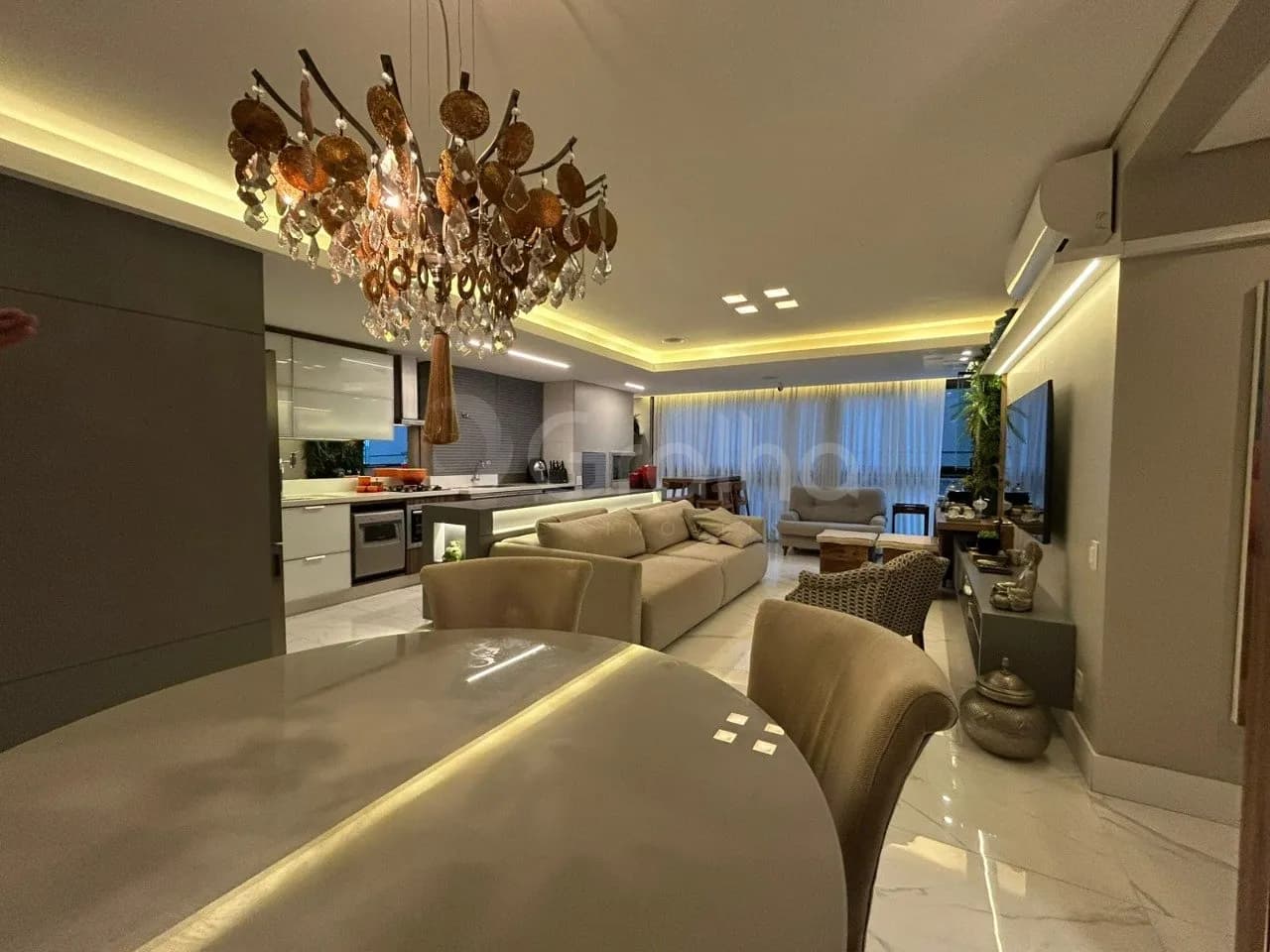 Apartamento para venda com 3 dormitórios em Centro com 128 m² — foto 2