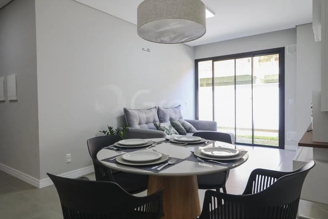 Apartamento garden para venda com 2 dormitórios em Ingleses Do Rio Vermelho com 64 m² — foto 2