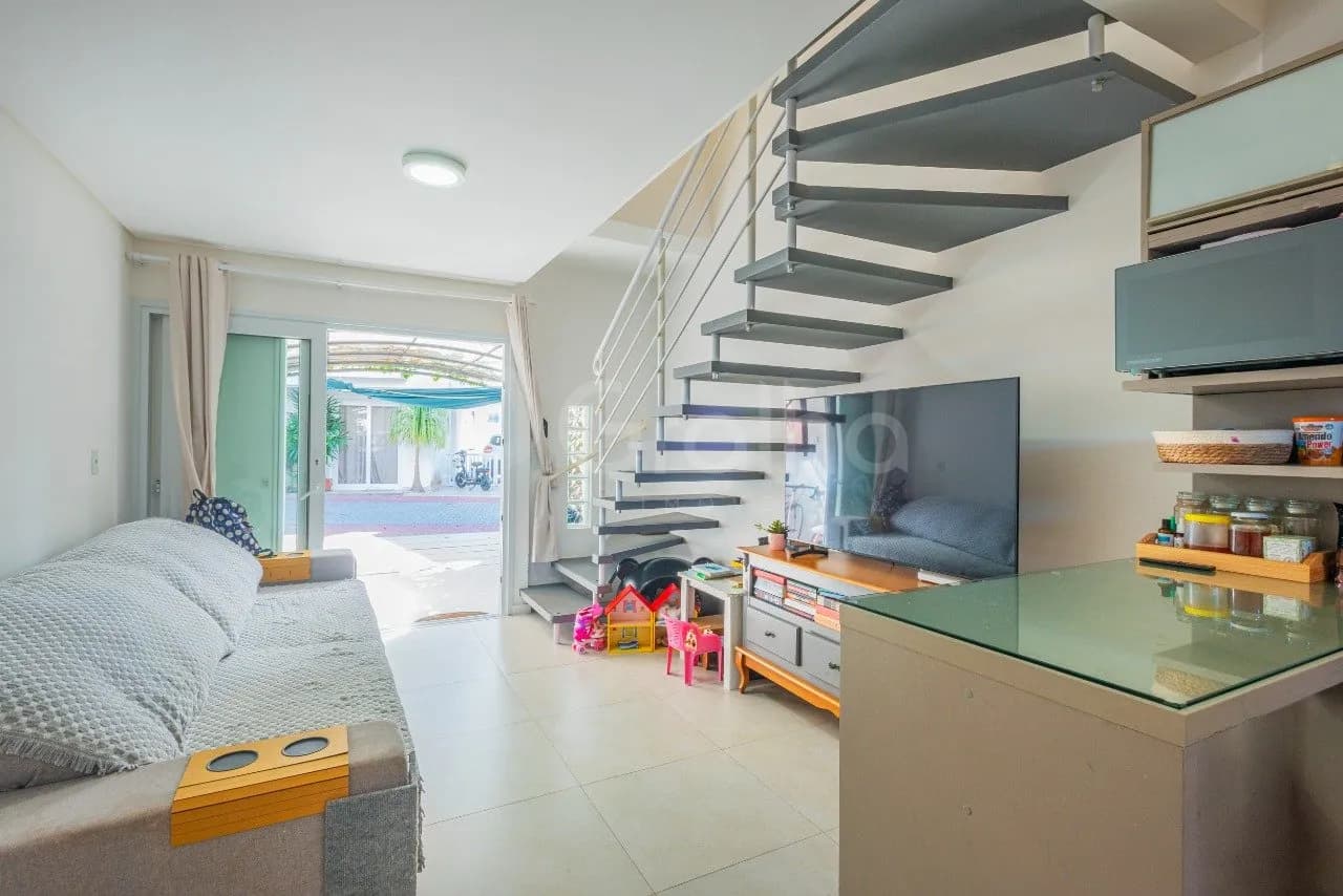 Casa de condomínio para venda com 2 dormitórios em Armação do Pântano Do Sul com 73 m²