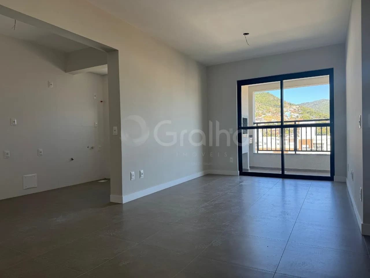 Apartamento para venda com 2 dormitórios em Saco Grande com 78 m² — foto principal