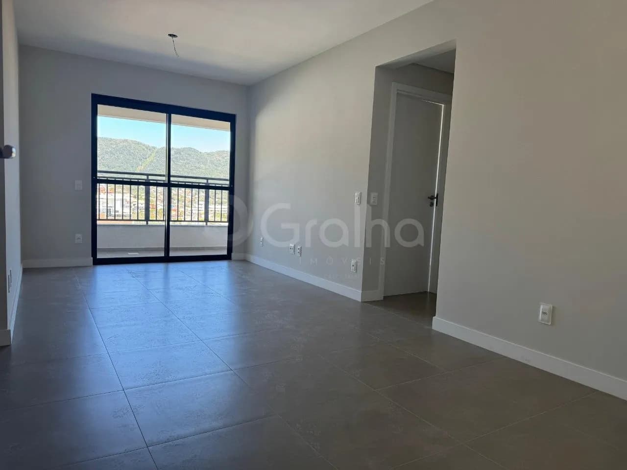 Apartamento para venda com 2 dormitórios em Saco Grande com 78 m² — foto 2