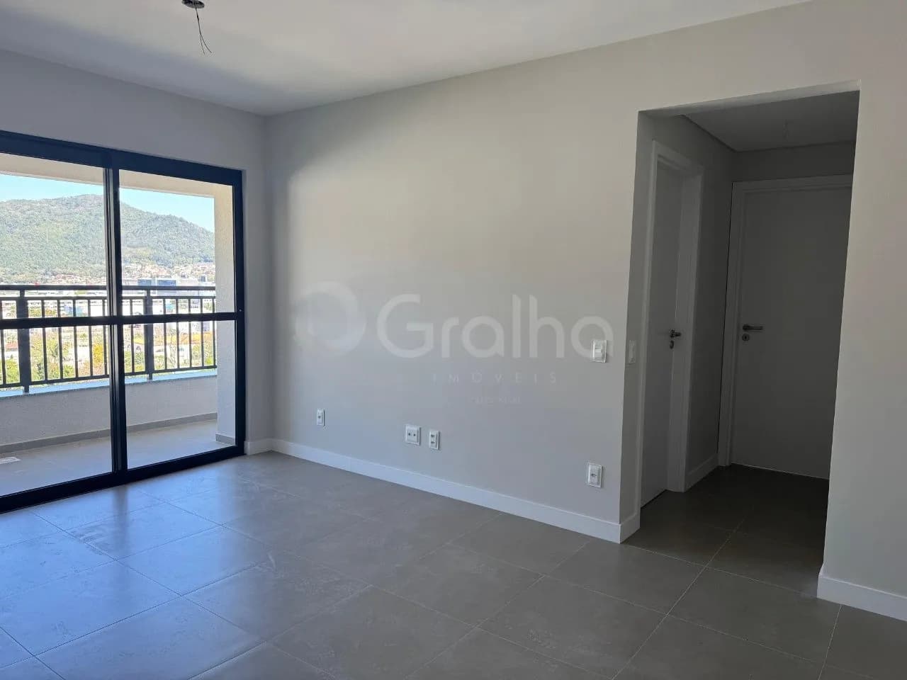 Apartamento para venda com 2 dormitórios em Saco Grande com 78 m² — foto 4