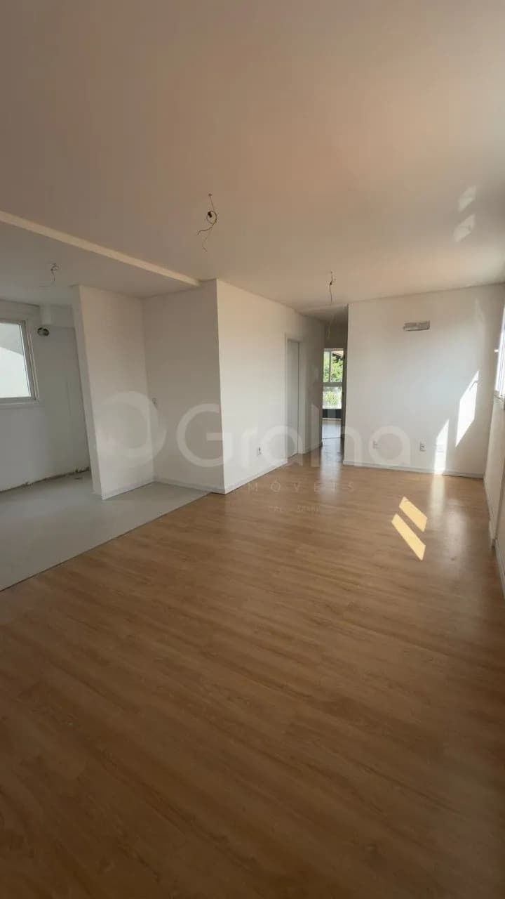 Apartamento para venda com 3 dormitórios em Coqueiros com 70 m² — foto 2