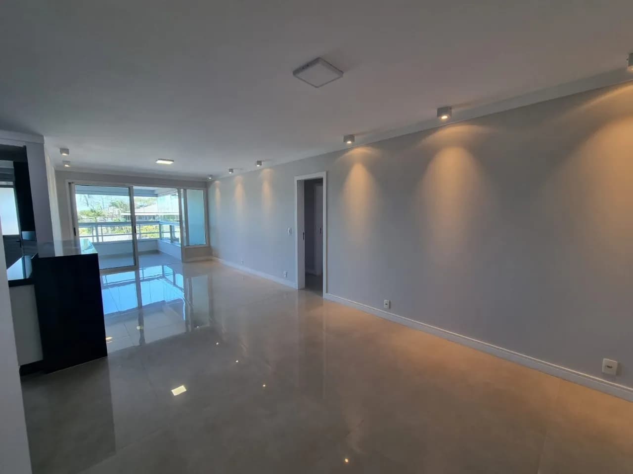 Apartamento para venda com 3 dormitórios em Campeche com 122 m² — foto 2
