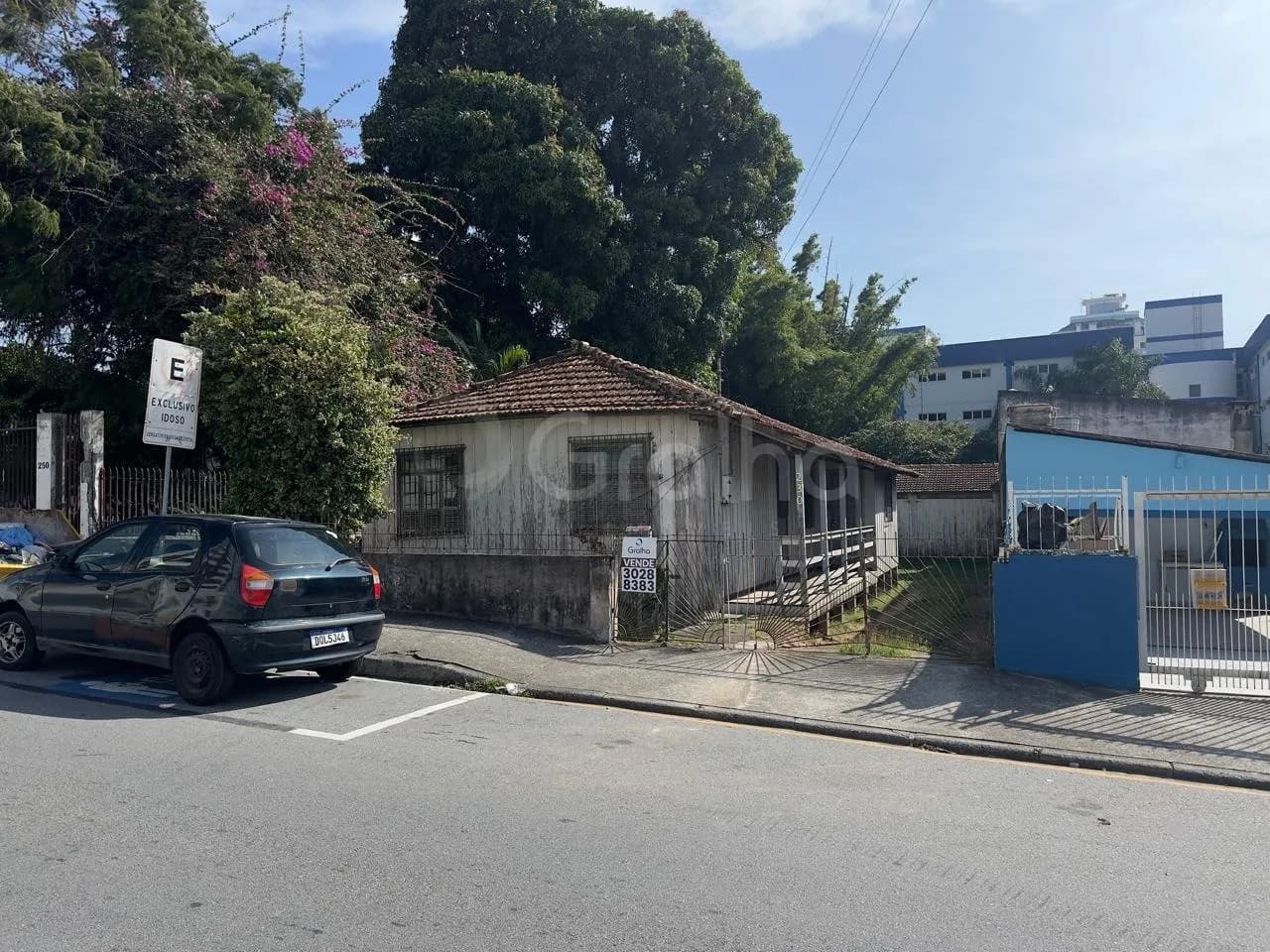 Terreno para venda em Barreiros com 678 m² — foto principal