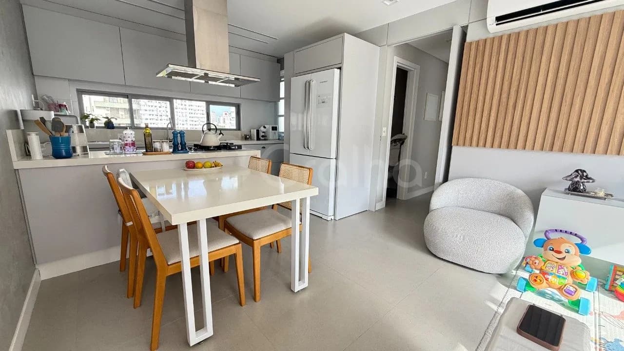 Apartamento para venda com 2 dormitórios em Centro com 71 m² — foto principal