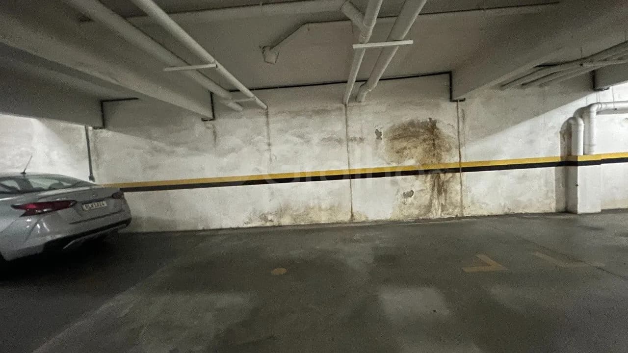 Box garagem para venda em Pedra Branca com 12 m² — foto principal