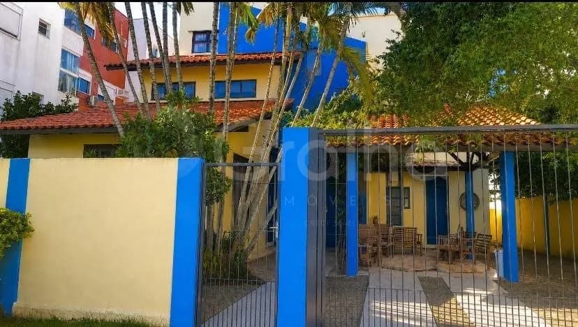 Casa para venda com 4 dormitórios em Campeche com 204 m² — foto principal