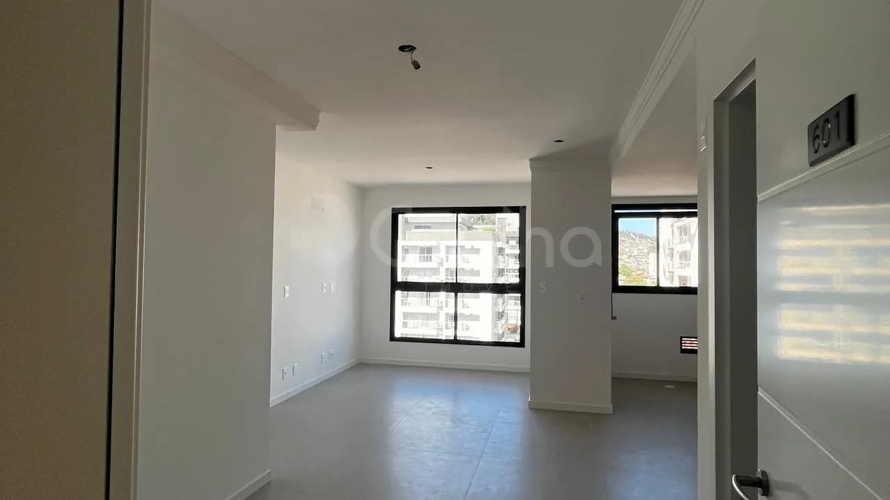 Apartamento para venda com 2 dormitórios em Centro com 69 m² — foto 2