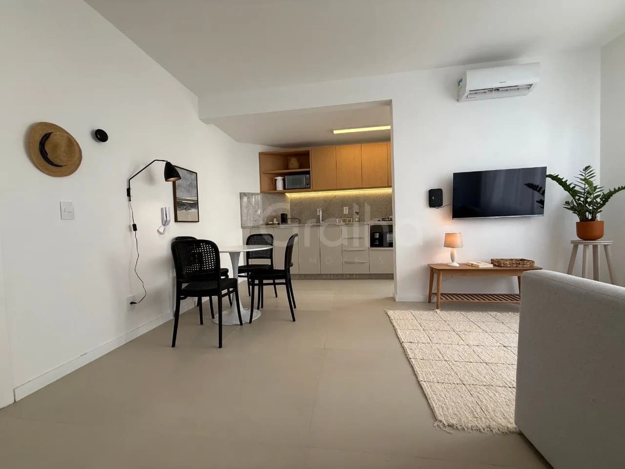 Apartamento para venda com 1 dormitório, em Ingleses Do Rio Vermelho com 40 m² — foto 4