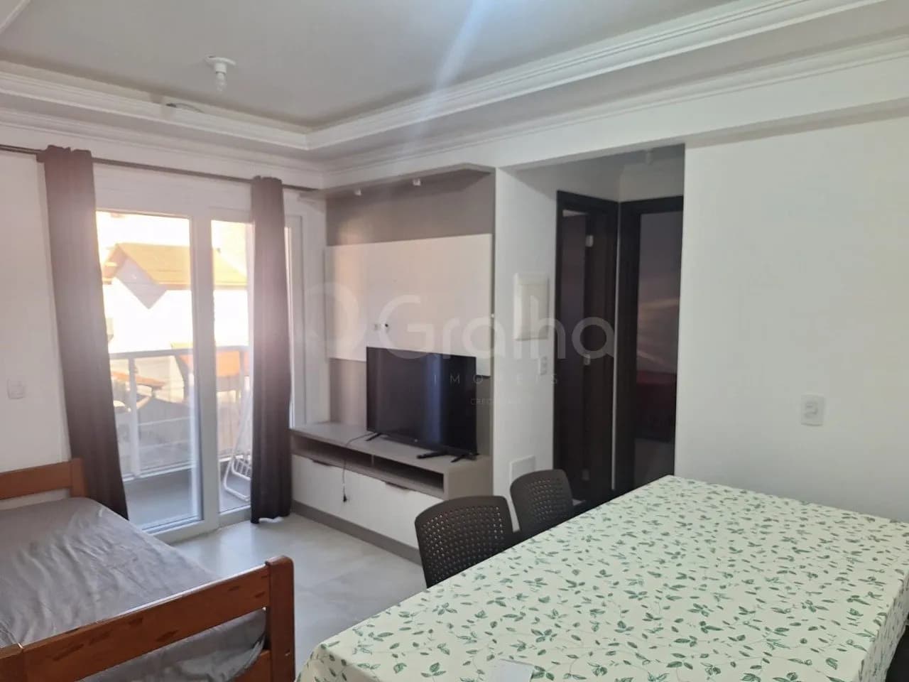 Hotel/pousada para venda em Canasvieiras com 552 m² — foto principal