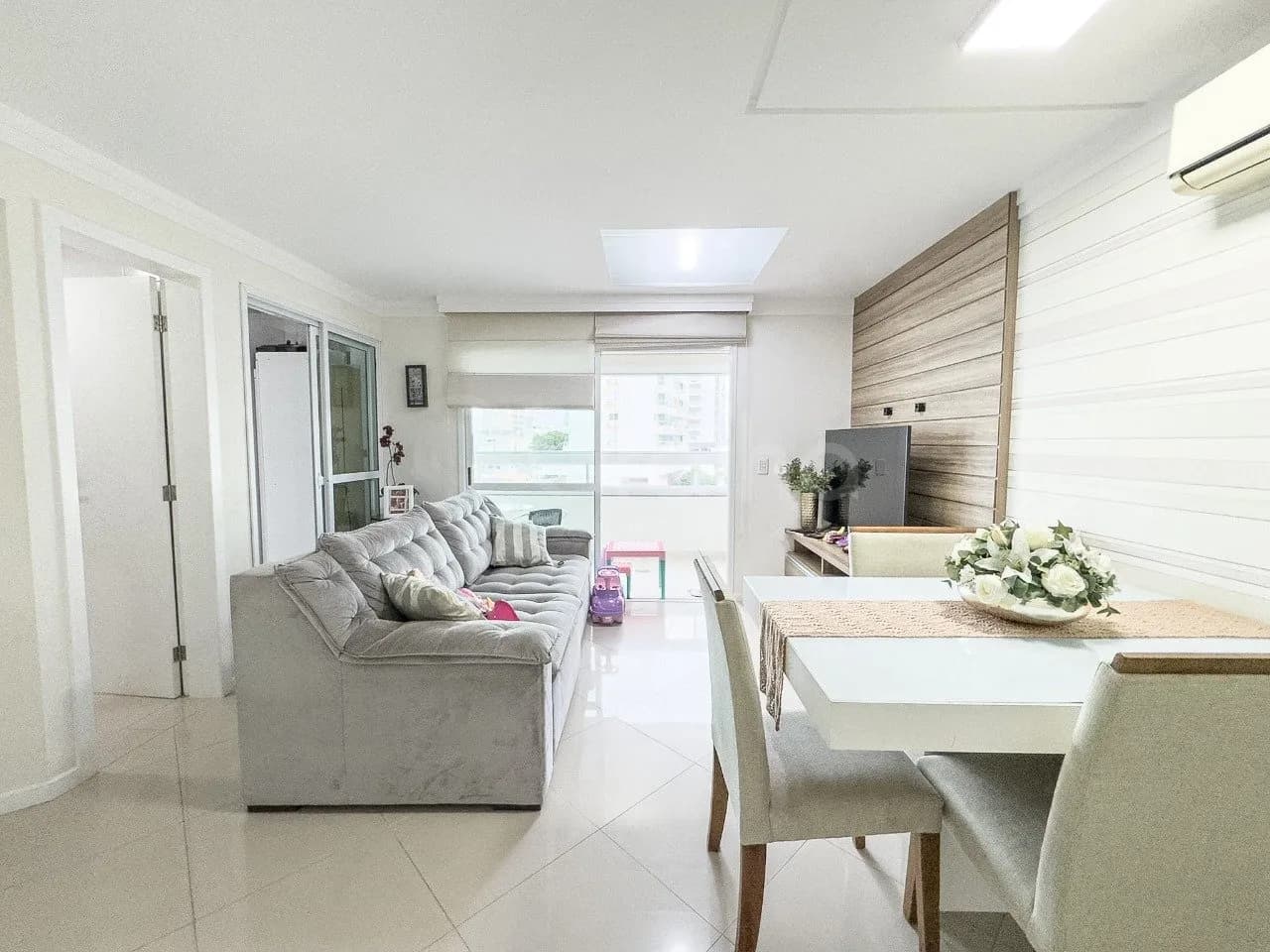 Apartamento para venda com 3 dormitórios em Kobrasol com 99 m² — foto 2