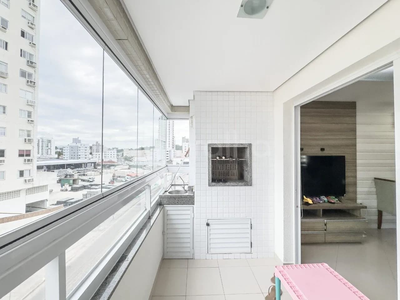 Apartamento para venda com 3 dormitórios em Kobrasol com 99 m² — foto 5