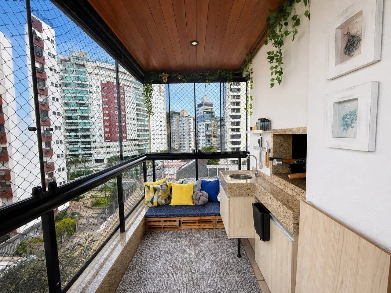 Apartamento para venda com 3 dormitórios em Centro com 120 m² — foto 3