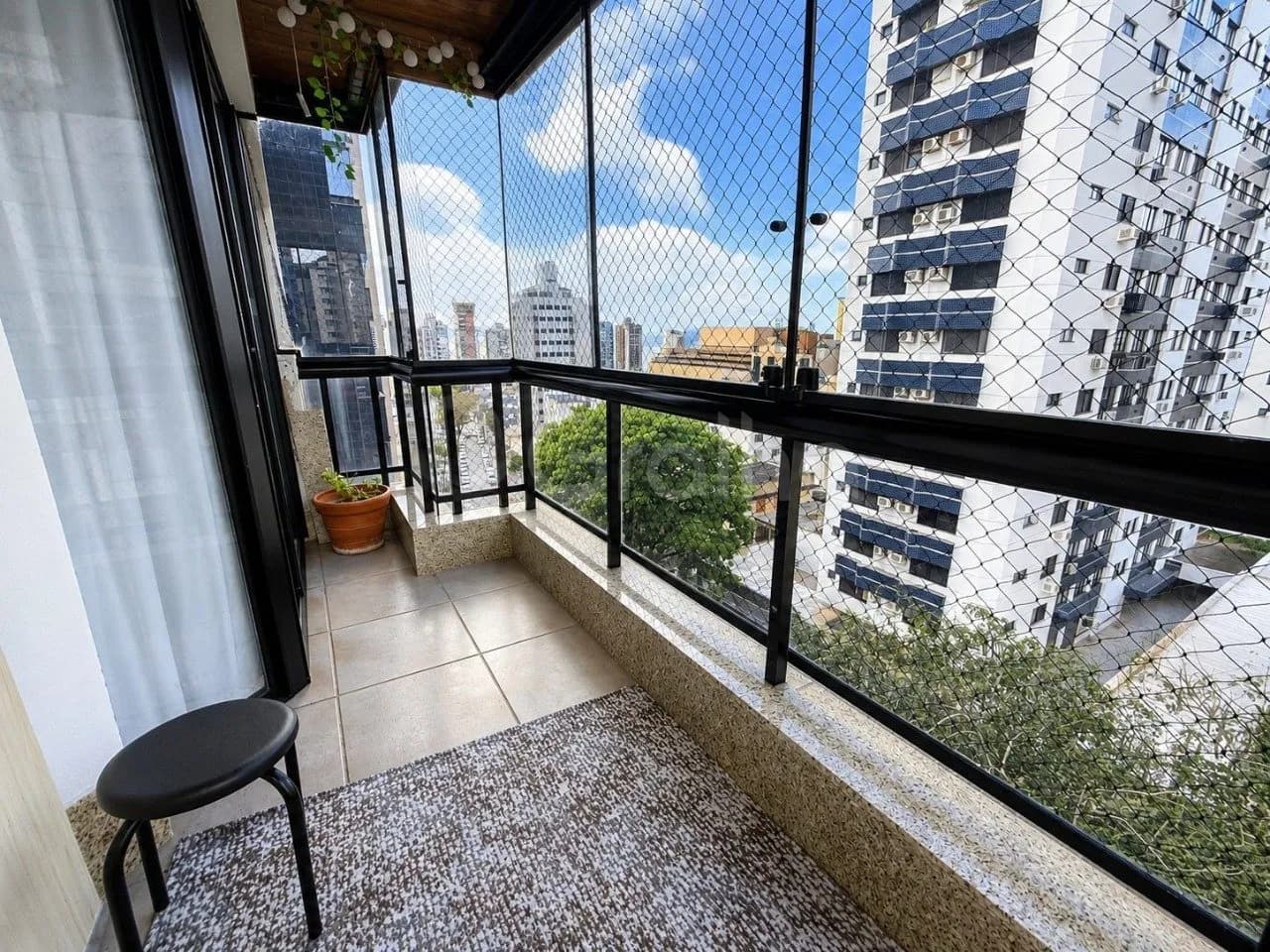 Apartamento para venda com 3 dormitórios em Centro com 120 m² — foto 4