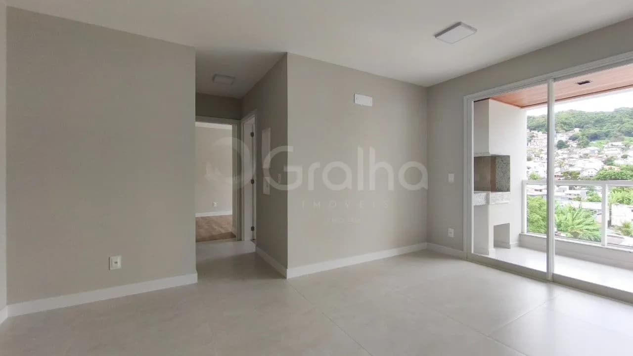 Apartamento para venda com 2 dormitórios em Agronômica com 65 m² — foto 2