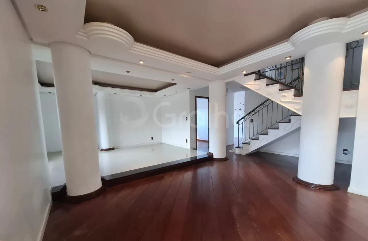 Casa de condomínio para venda com 5 dormitórios em Côrrego Grande com 285 m² — foto principal