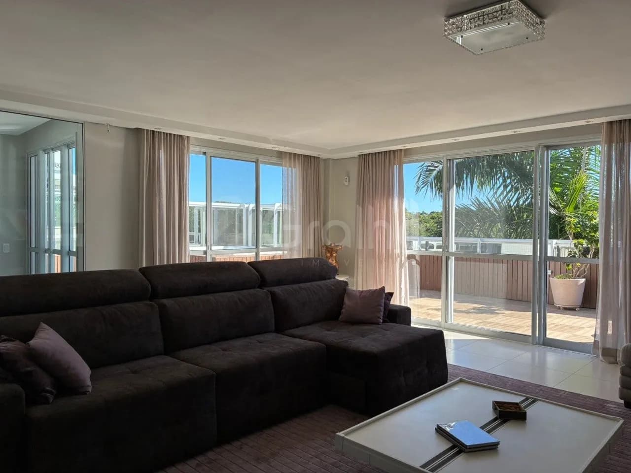 Cobertura para venda com 4 dormitórios em Jurerê com 235 m² — foto 2