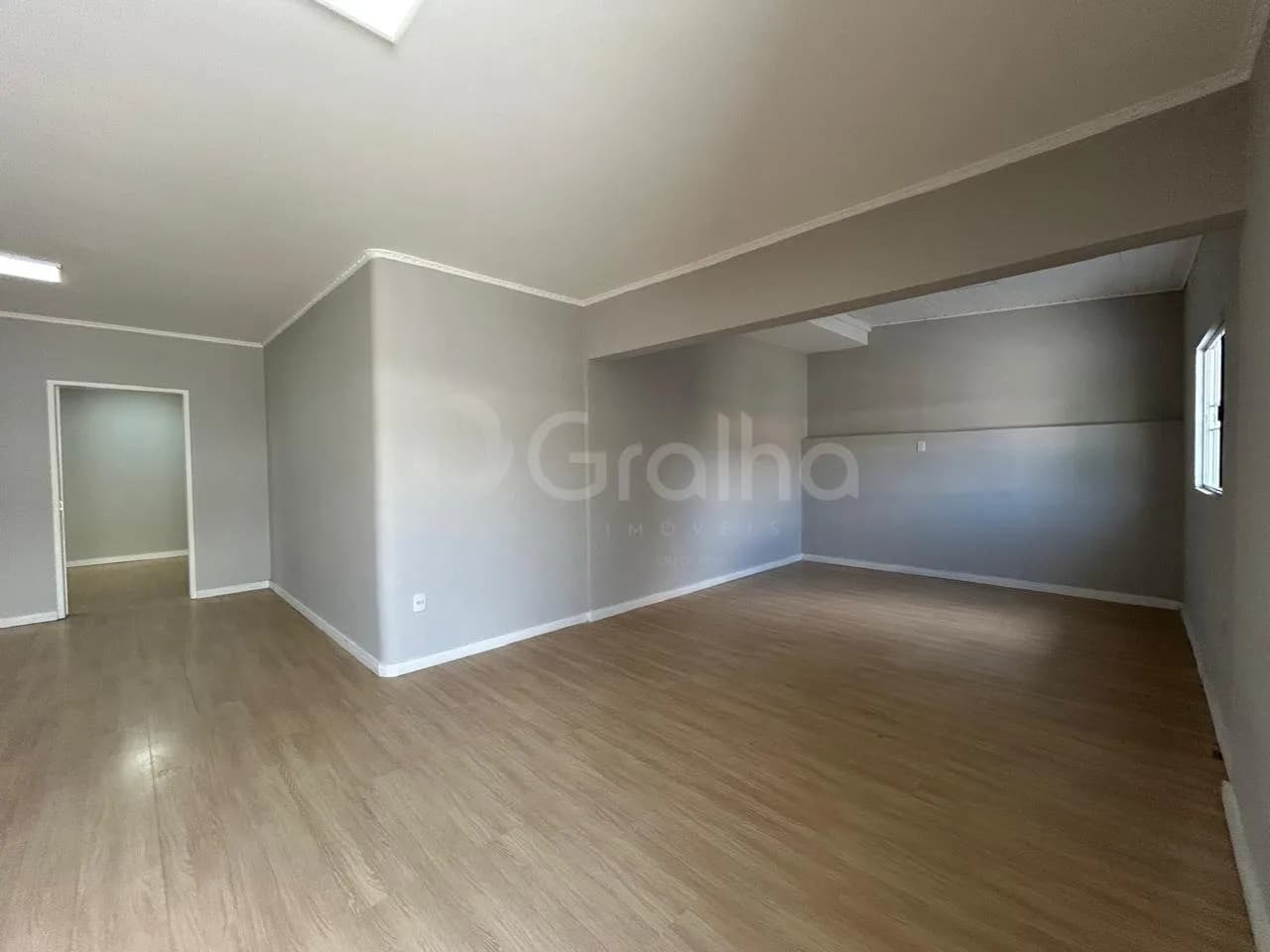Casa comercial para venda em Santa Mônica com 270 m² — foto 2