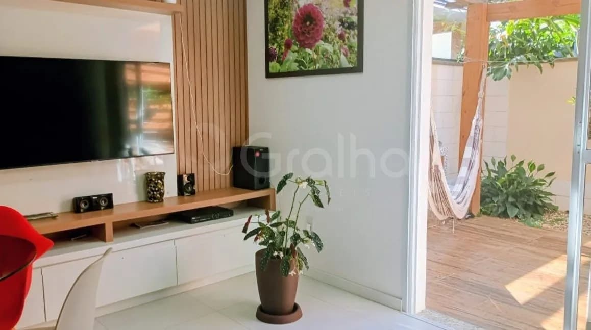 Casa de condomínio para venda com 2 dormitórios em Morro Das Pedras com 78 m² — foto 2