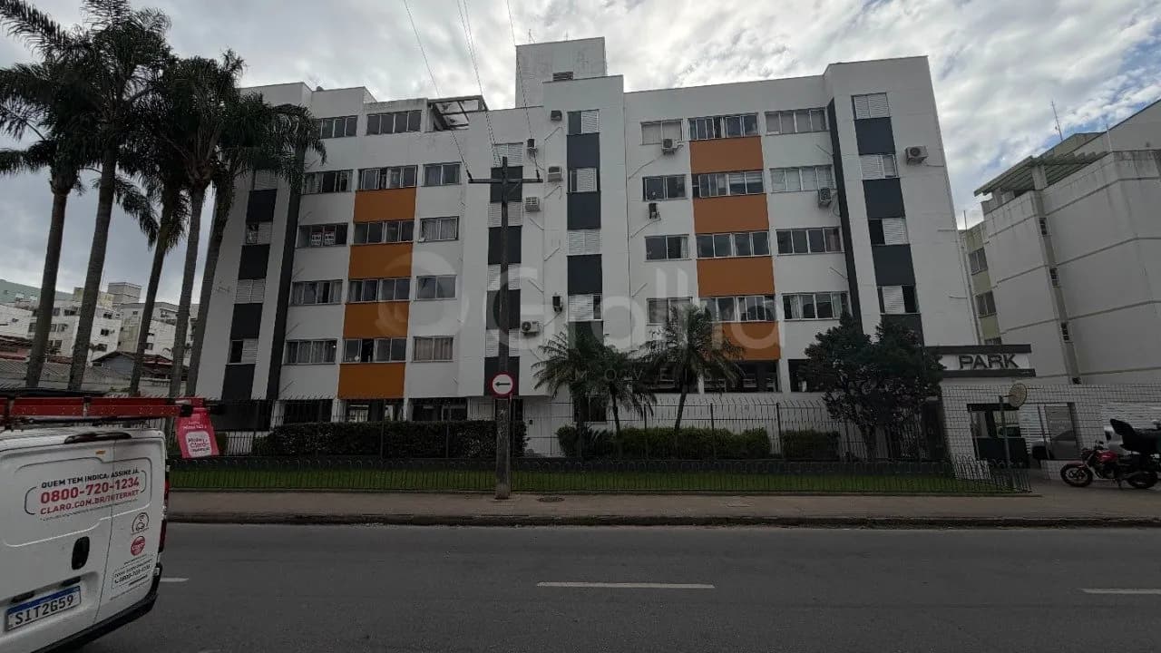 Apartamento para venda com 1 dormitório, em Carvoeira com 41 m² — foto 2
