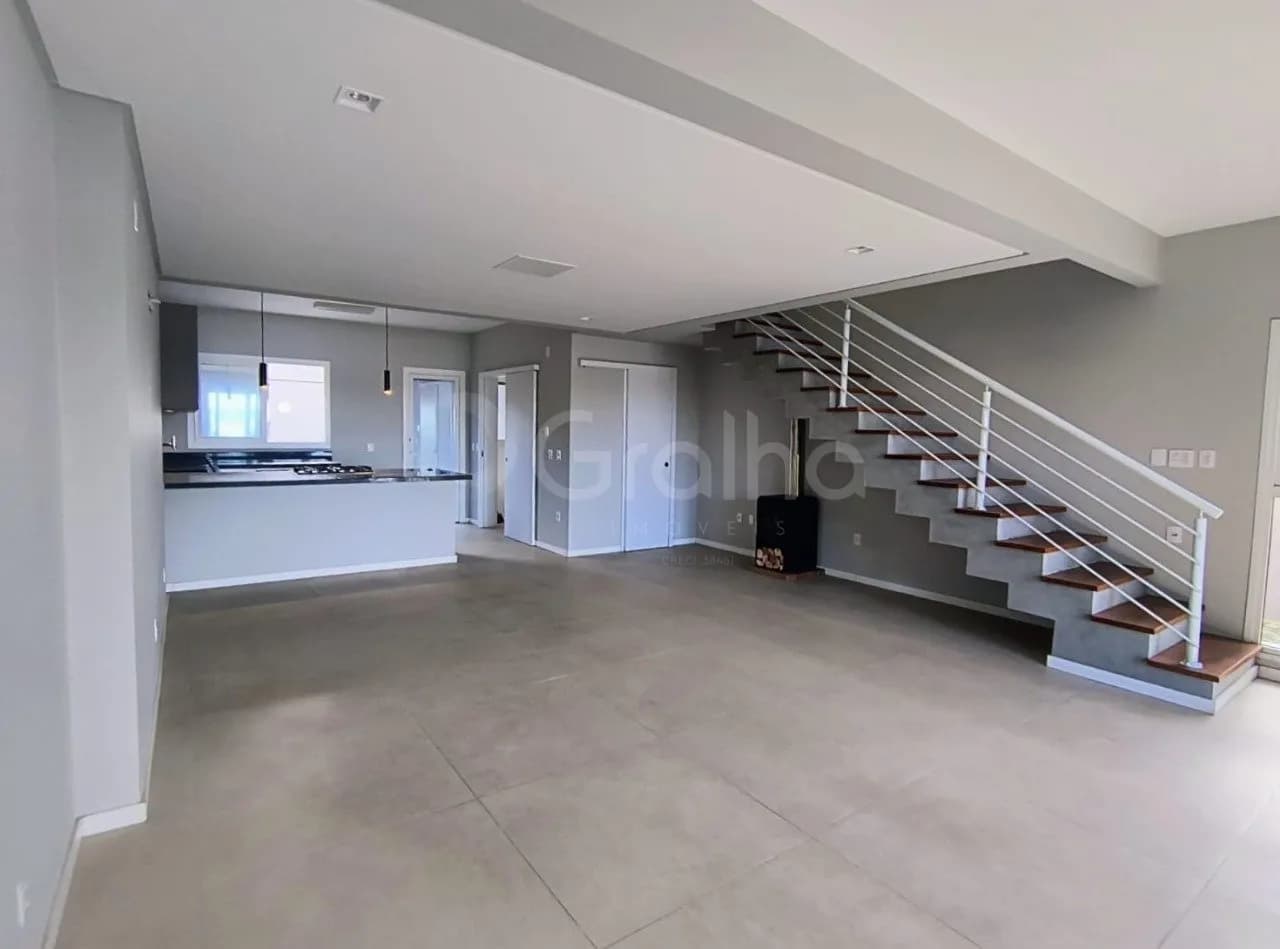 Casa para venda com 3 dormitórios em Campeche com 157 m² — foto 2