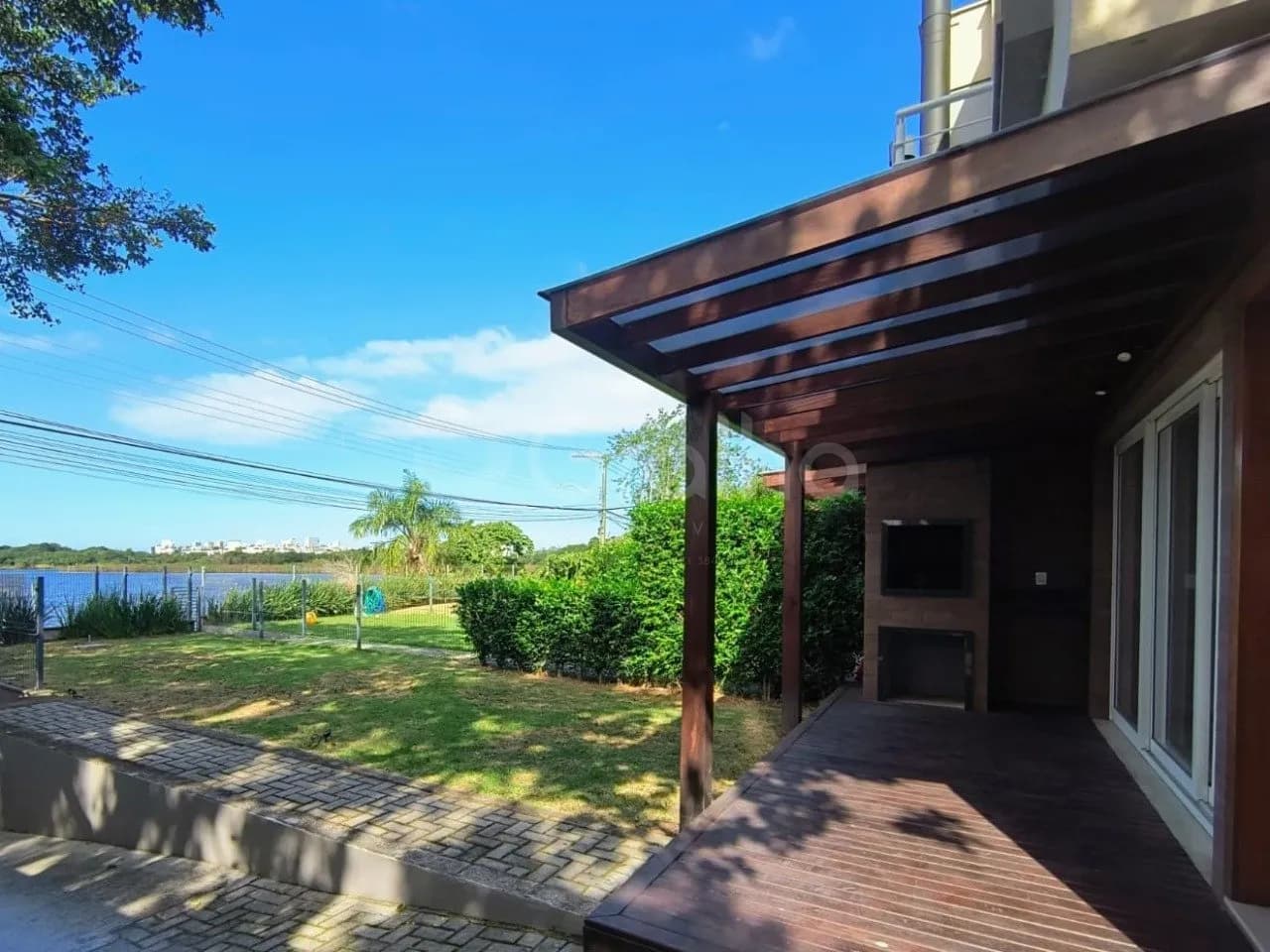 Casa para venda com 3 dormitórios em Campeche com 157 m² — foto principal