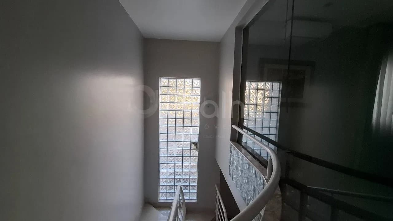 Casa para venda com 4 dormitórios em Morro Das Pedras com 217 m² — foto 2