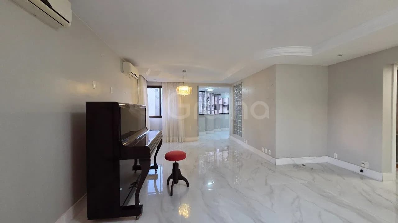 Apartamento para venda com 3 dormitórios em Centro com 150 m² — foto principal