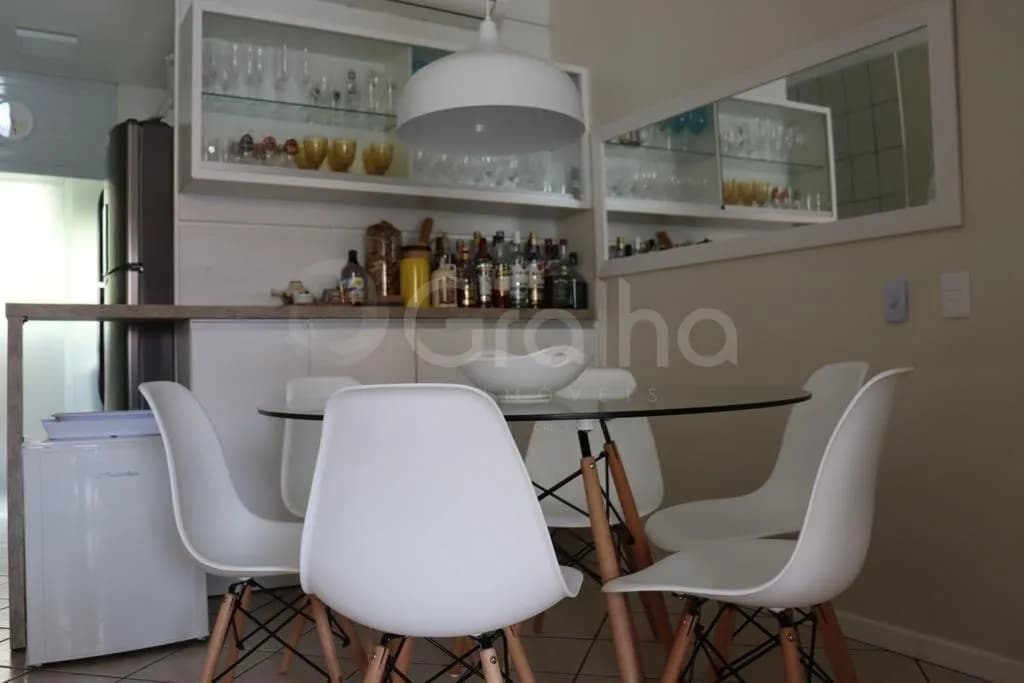 Apartamento para venda com 3 dormitórios em Praia Brava com 76 m² — foto 2