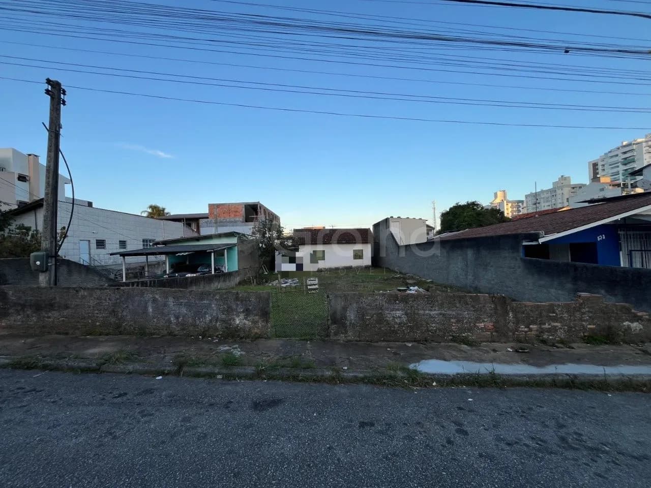 Terreno para venda em Barreiros com 360 m² — foto principal