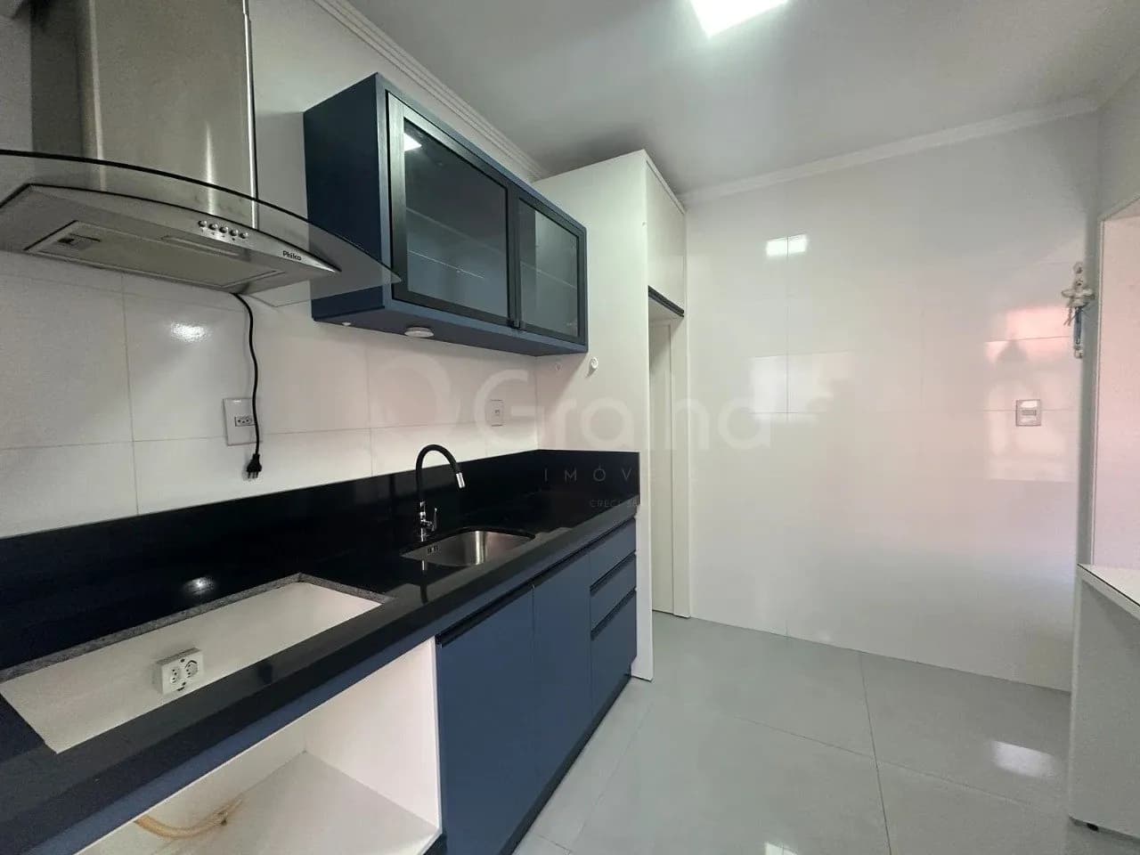 Apartamento para venda com 2 dormitórios em Kobrasol com 55 m² — foto 2