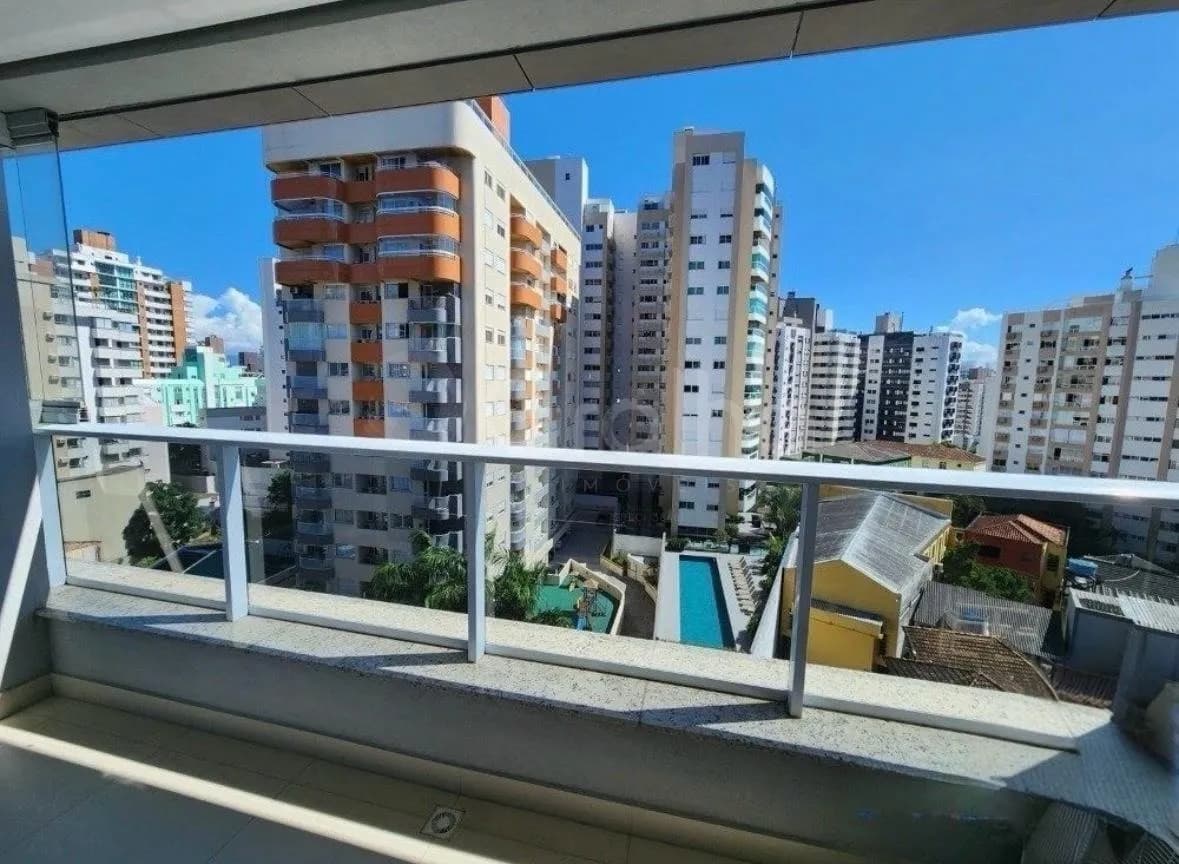 Apartamento para venda com 1 dormitório, em Centro com 61 m² — foto 2