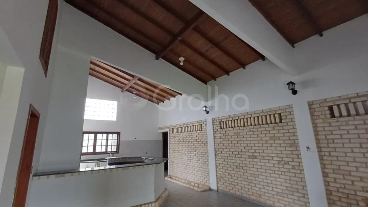 Casa para venda com 4 dormitórios em Daniela com 182 m² — foto 2