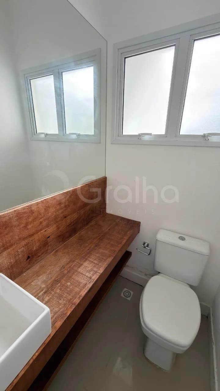 Casa para venda com 3 dormitórios em Santa Mônica com 183 m² — foto 2