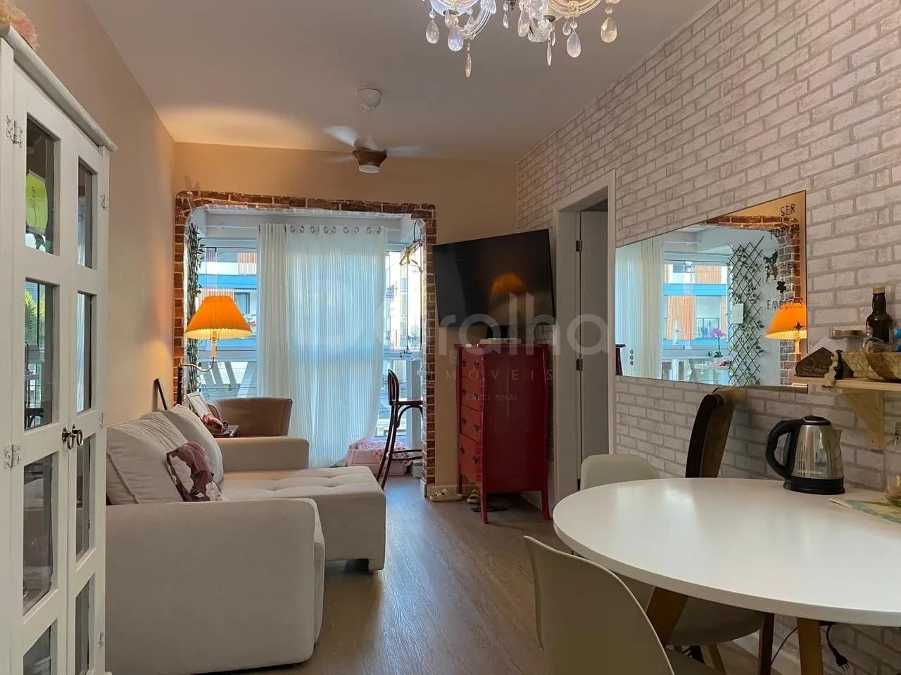 Apartamento para venda com 2 dormitórios em Campeche com 58 m² — foto principal