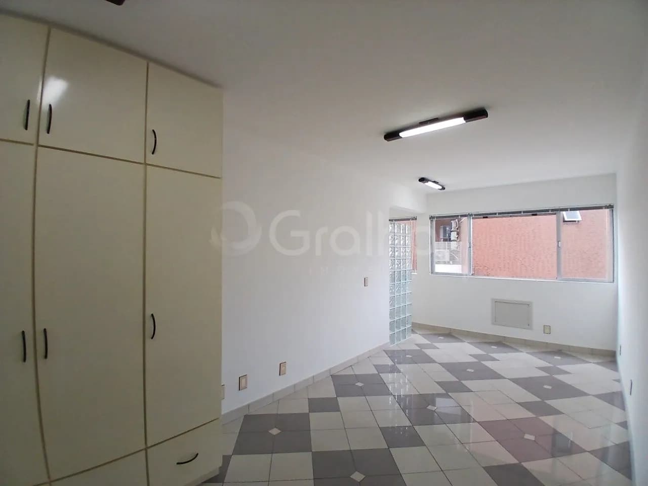 Sala comercial para venda em Trindade com 29 m² — foto principal