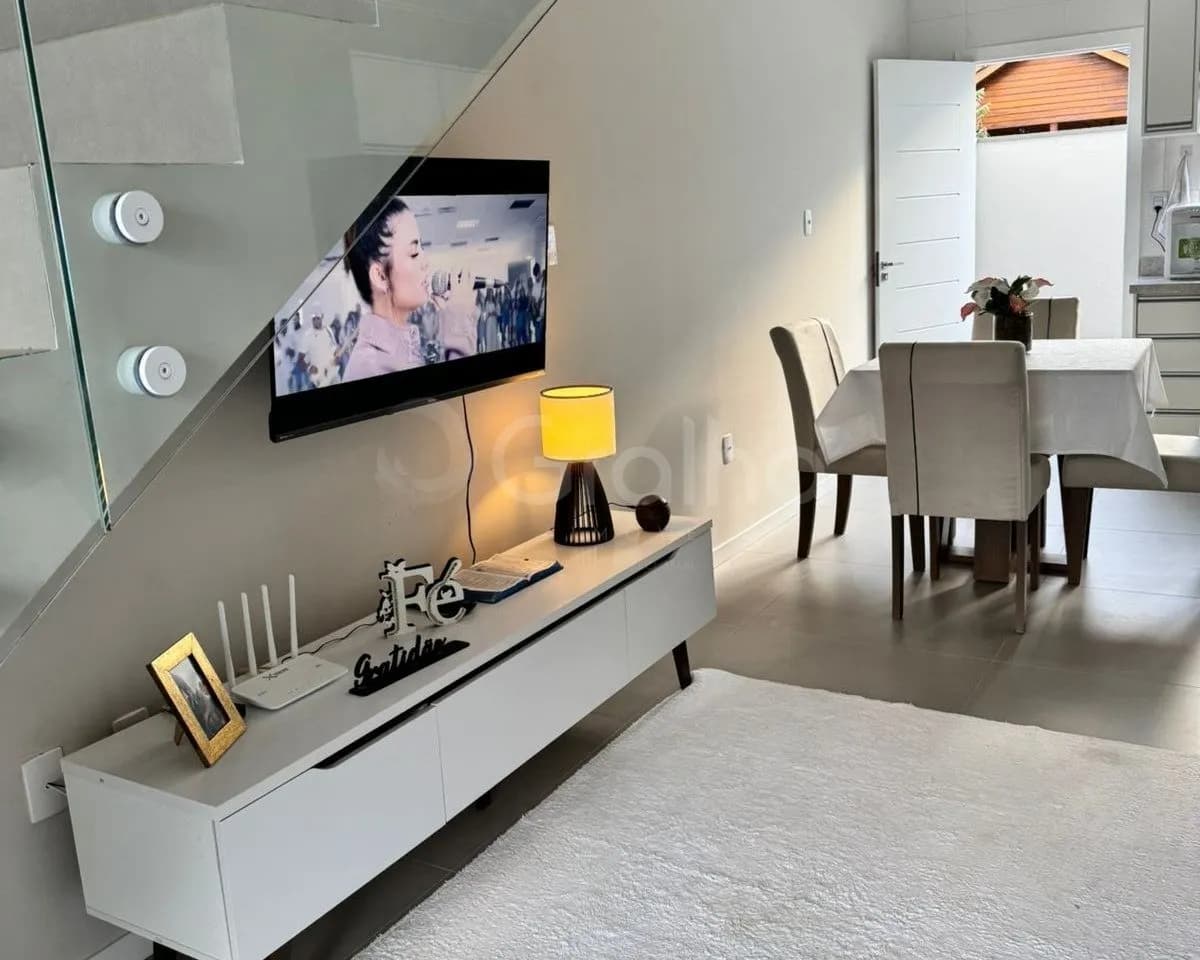 Casa de condomínio para venda com 3 dormitórios em Praia do Meio (Ens Brito) com 103 m² — foto principal