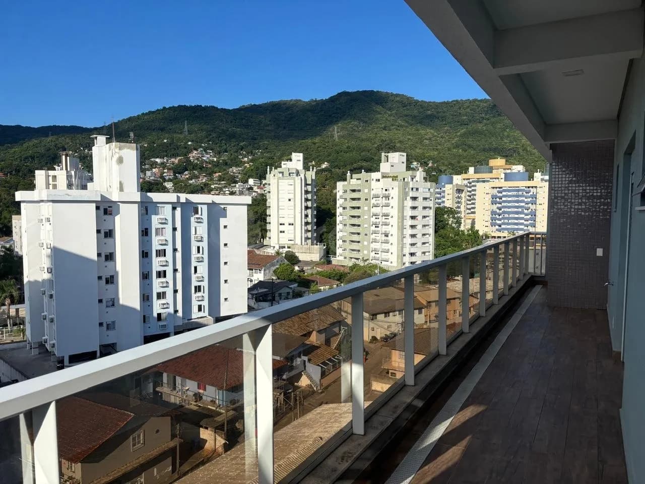 Cobertura para venda com 3 dormitórios em Itacorubi com 188 m² — foto 2