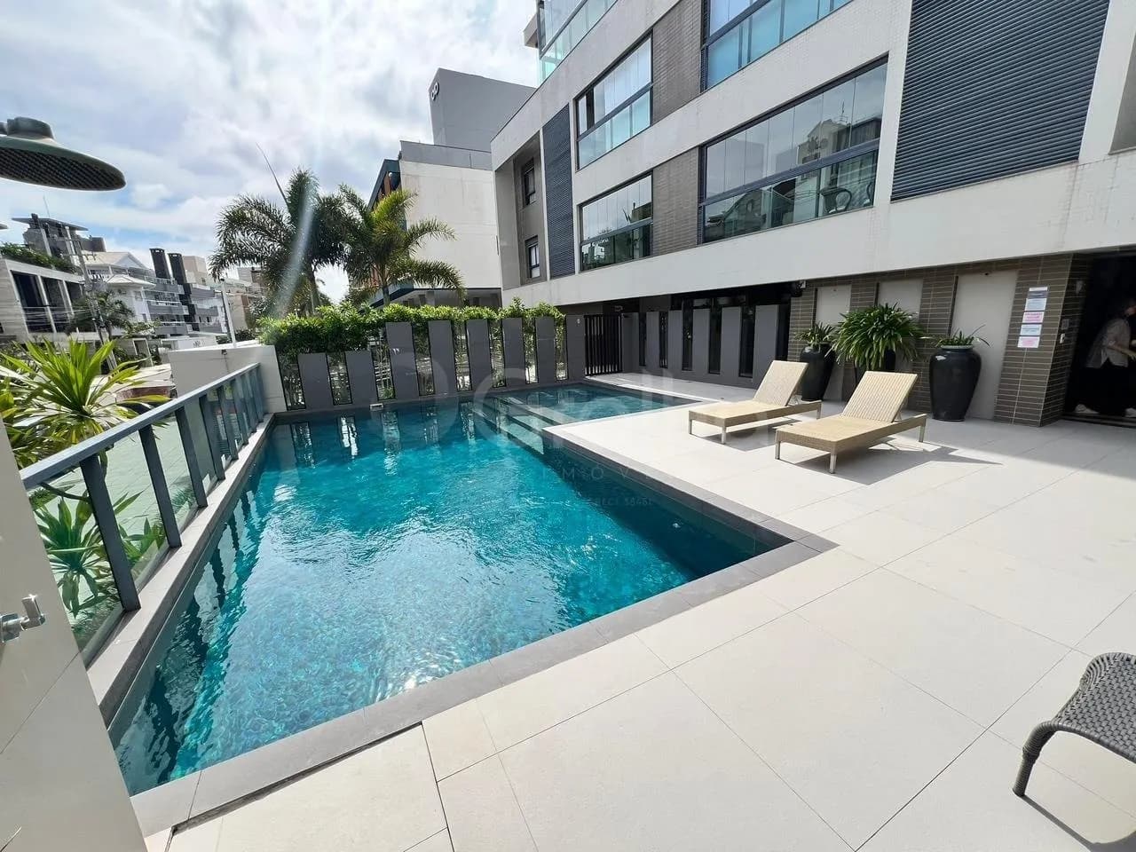 Cobertura para venda com 2 dormitórios em Campeche com 137 m² — foto principal