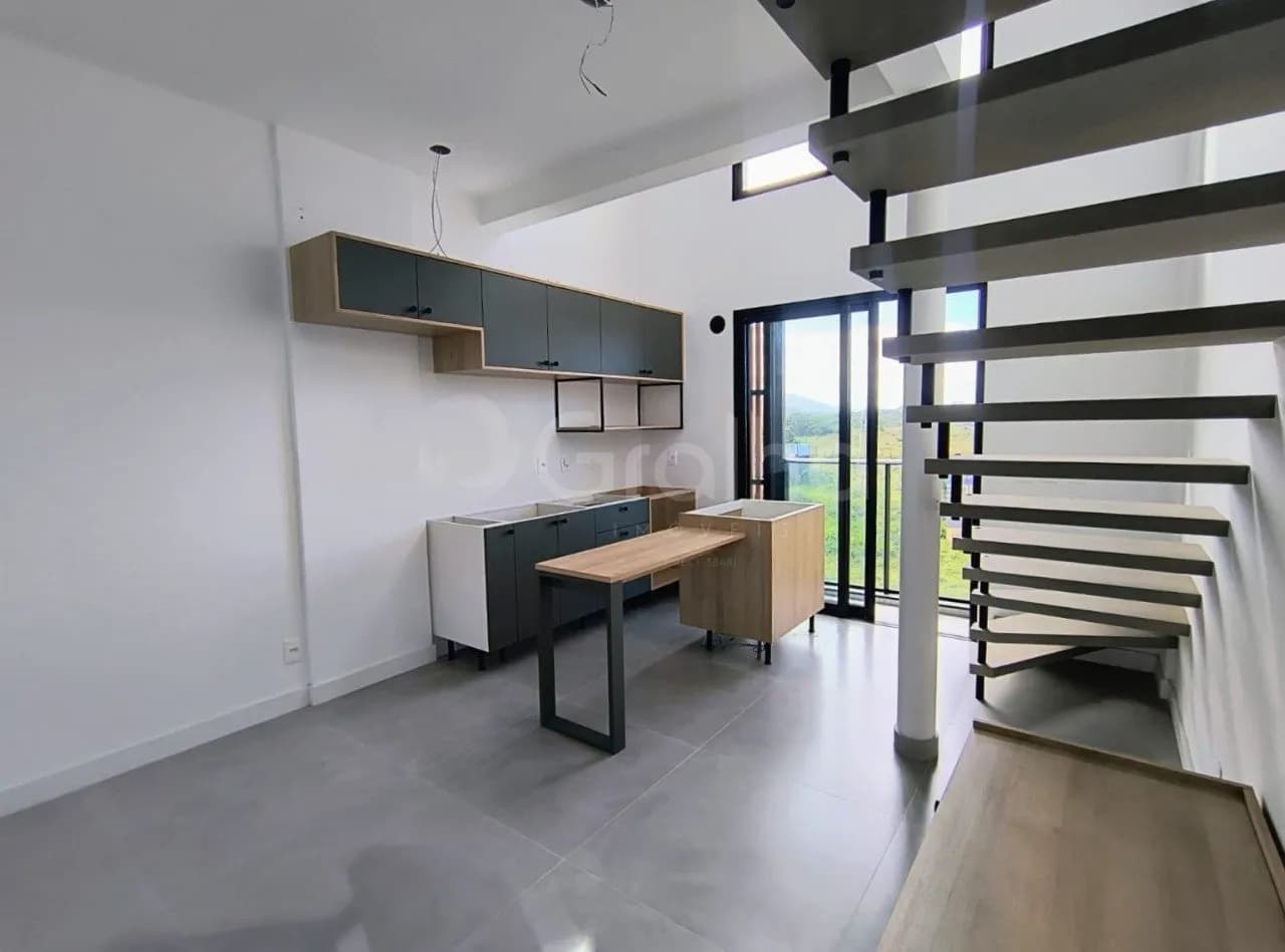 Loft para venda com 1 dormitório, em Campeche com 39 m² — foto 2