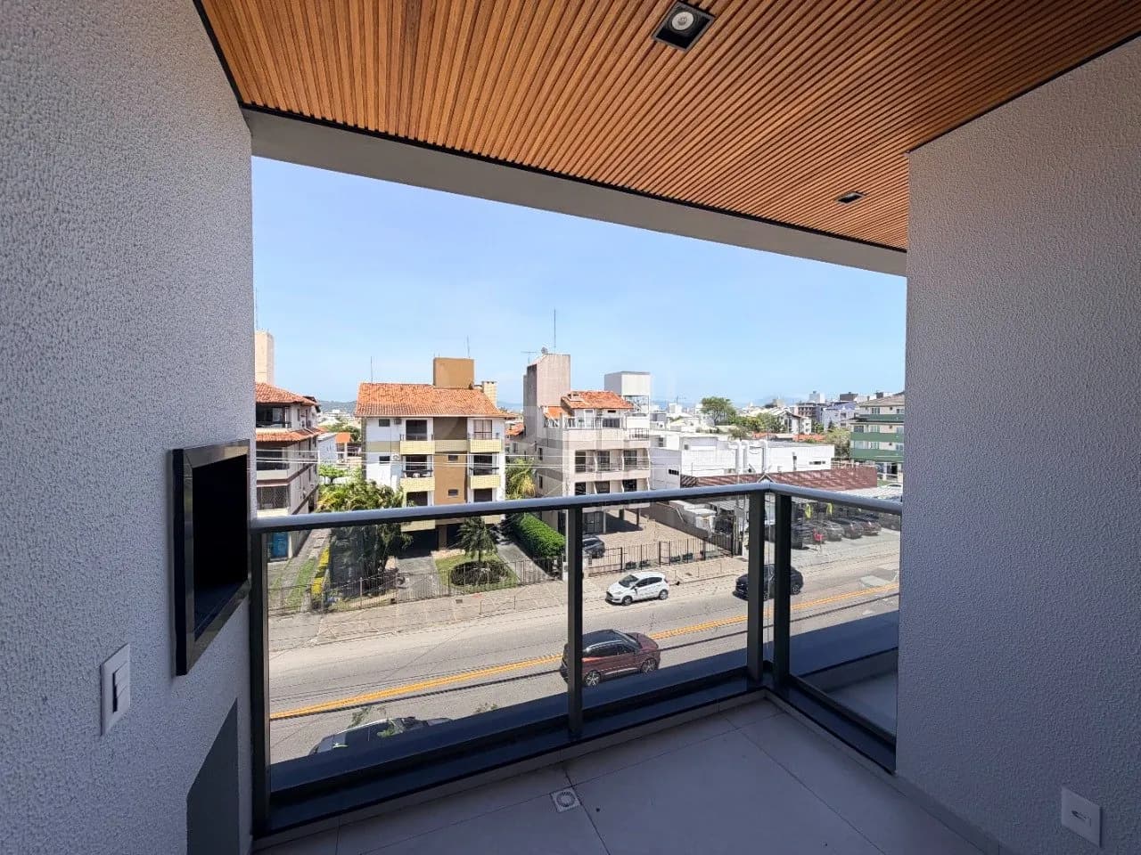Apartamento para venda com 2 dormitórios em Jurerê com 69 m² — foto 2