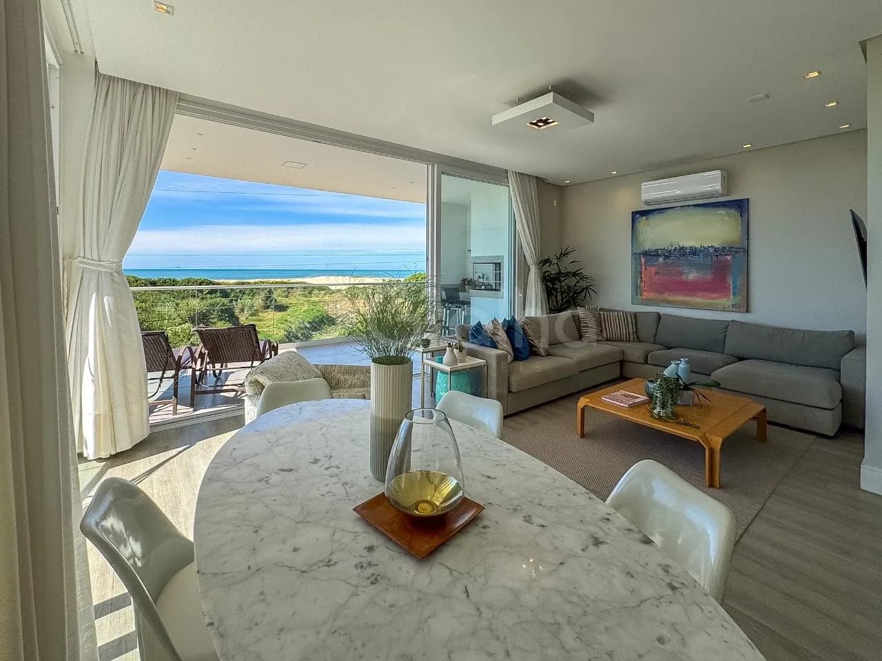 Apartamento para venda com 3 dormitórios em Novo Campeche com 180 m² — foto principal