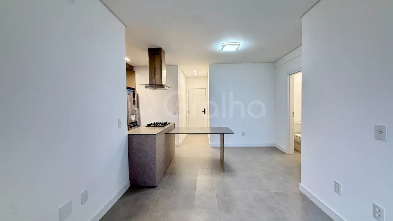 Apartamento para venda com 2 dormitórios em Centro com 70 m² — foto principal