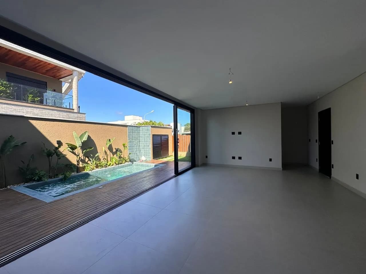 Casa para venda com 4 dormitórios em Campeche com 244 m² — foto 3