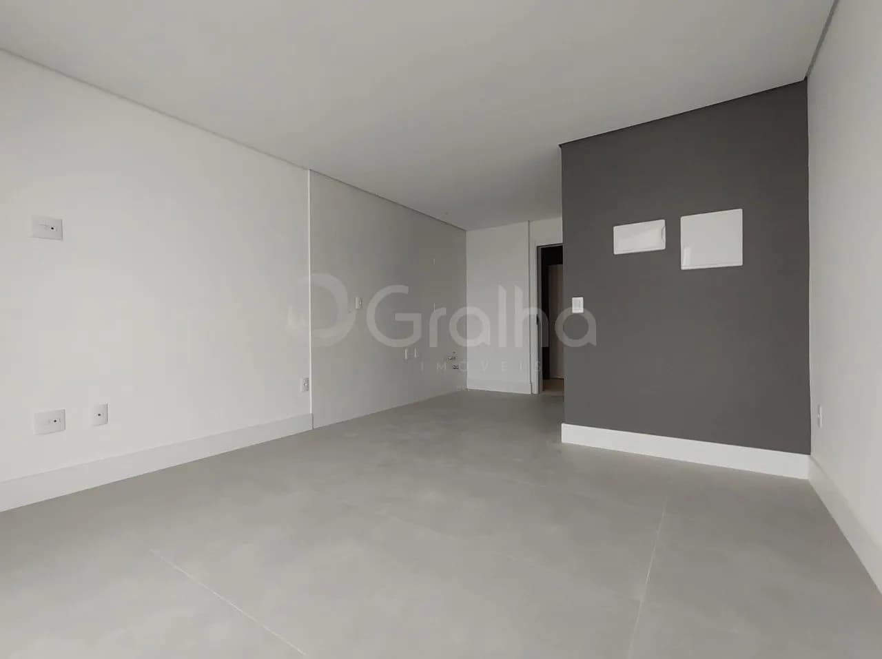 Apartamento para venda com 1 dormitório, em Centro com 25 m² — foto 2