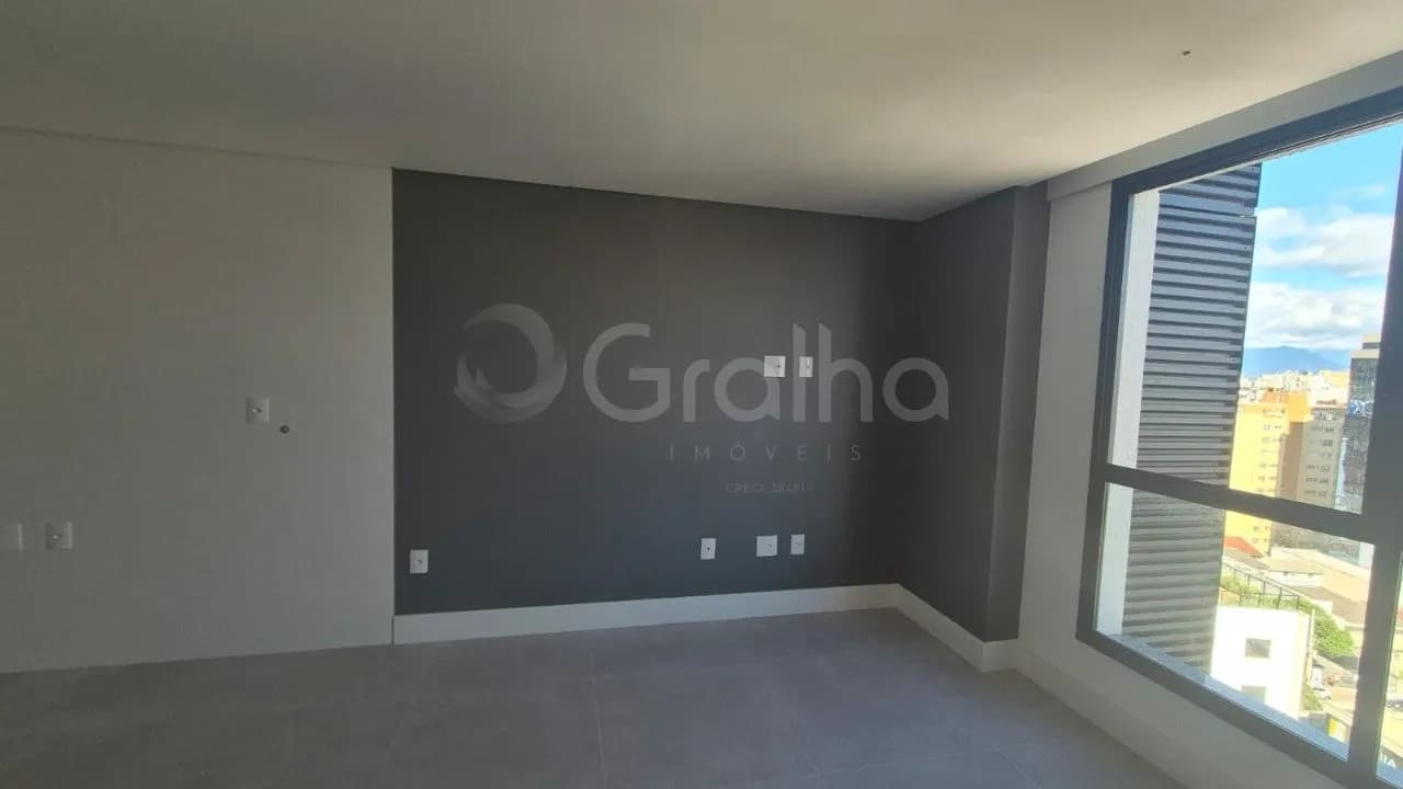 Apartamento para venda com 1 dormitório, em Centro com 25 m² — foto 2