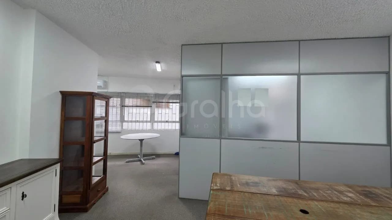 Sala comercial para venda em Centro com 43 m² — foto principal